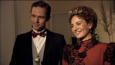 Σκλάβοι Στα Δεσμά Τους